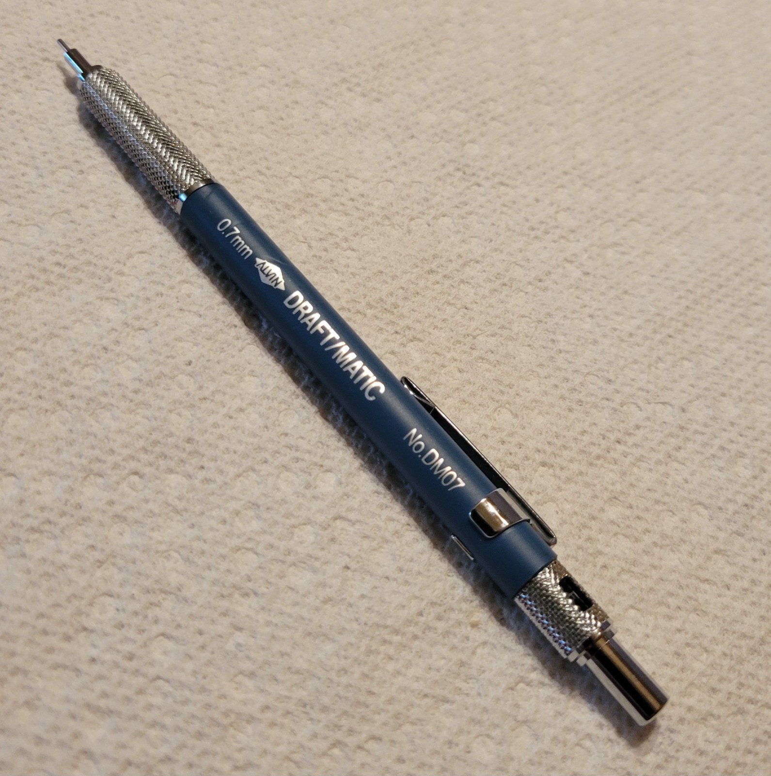 ALVIN DRAFT/MATIC DM07-0.7MM MECHANICAL PENCIL JAPAN GREAT CONDITION ALVIN DRAFT/MATIC DM07-0.7MM MECHANICAL PENCIL JAPAN GREAT CONDITION