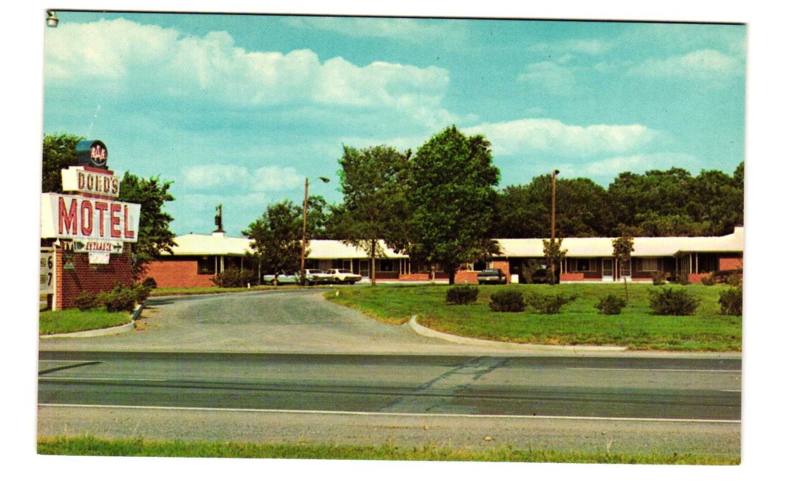 Bond\'s Motel Winchester VA vintage postcard unposted