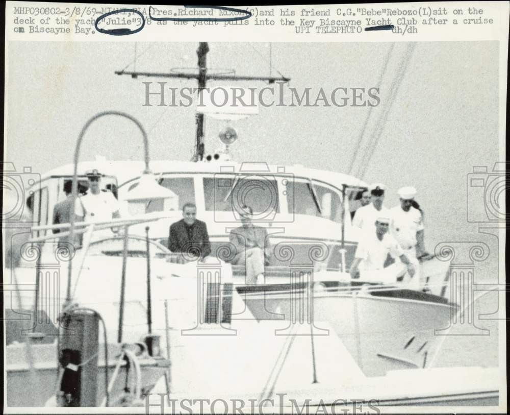 1969 Press Photo President Richard Nixon & Friend Aboard Yacht 1969 Press Photo President Richard Nixon & Friend Aboard Yacht