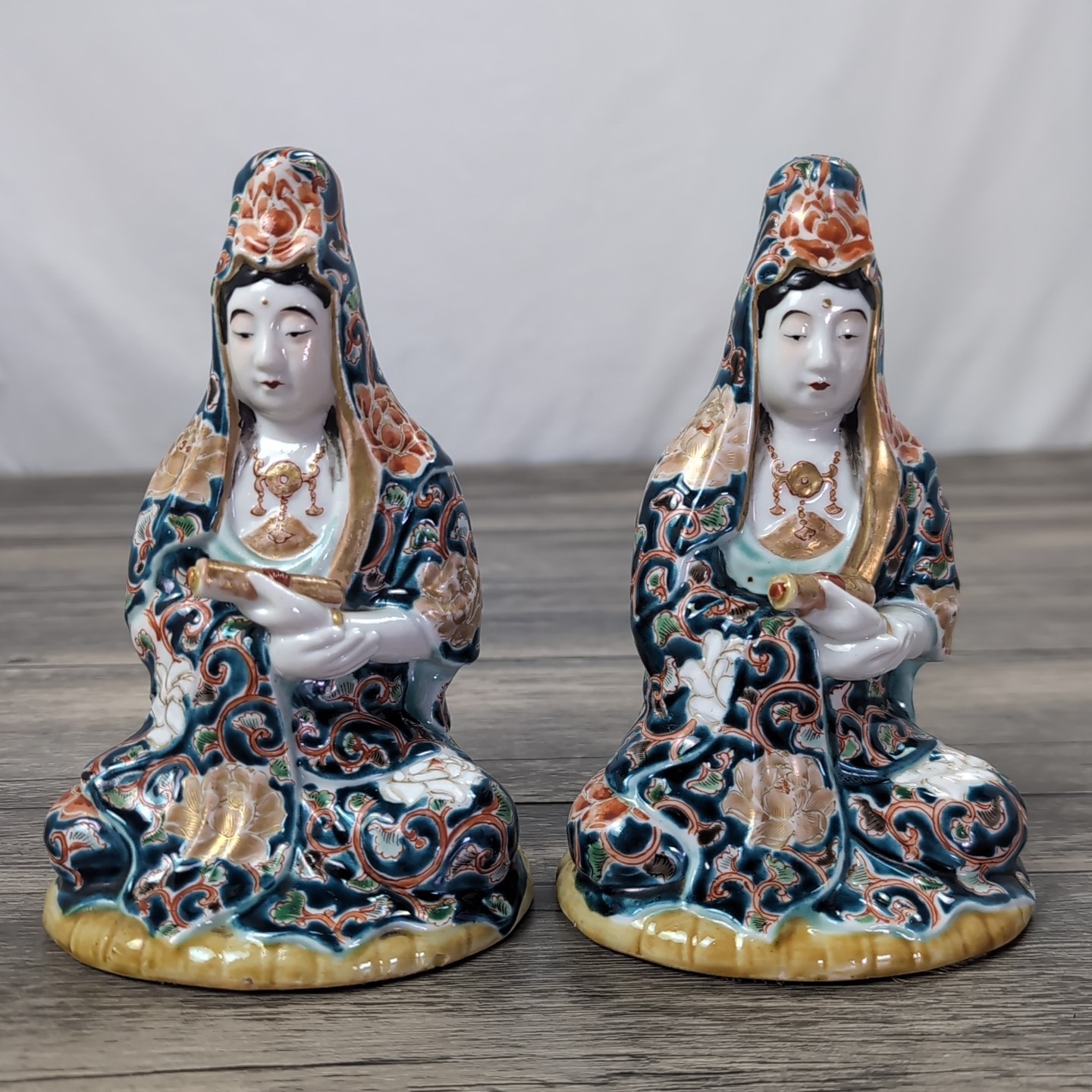 2 Antique Japanese Kutani Porcelain Statue Doll of Goddess Kannon Guanyin Japan 2 Antique Japanese Kutani Porcelain Statue Doll of Goddess Kannon Guanyin Japan