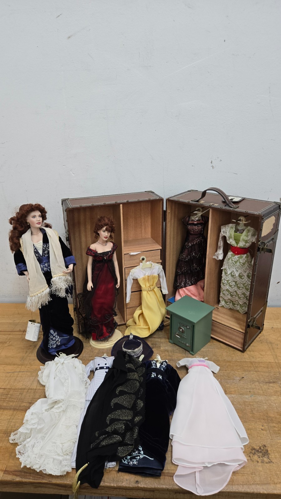 Franklin Mint Titanic (2) Rose Dolls w/ Trunk, Wardrobe, Dresses, Safe, Stands