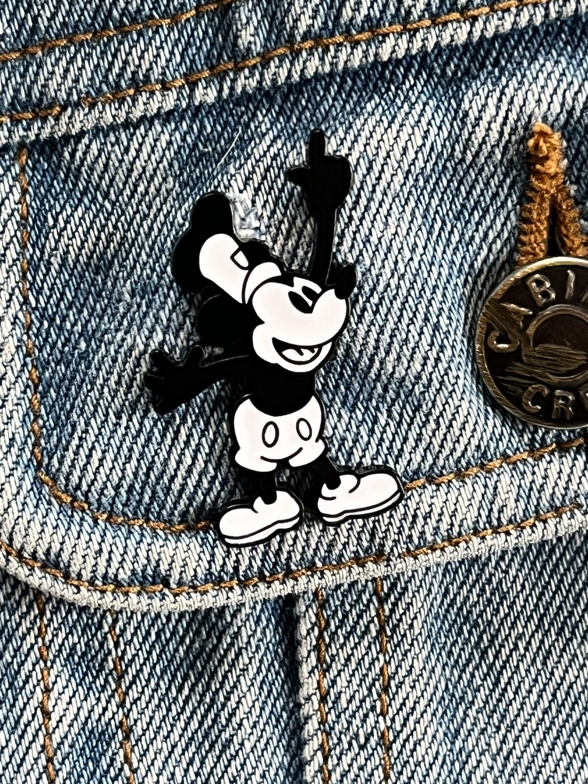 Disney - Retro Mickey Mouse - Steamboat Willie Enamel Pin - Excellent Condition