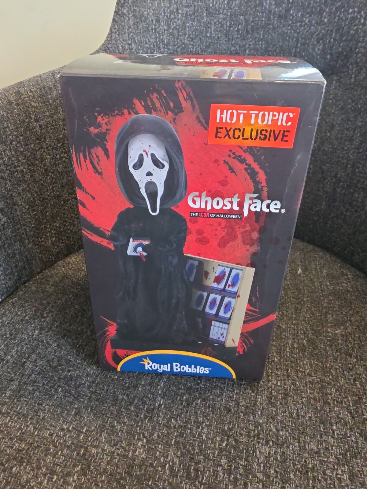 NIB Royal Bobbles Scream Ghost Face VHS Store Bobblehead Hot Topic Exclusive NIB Royal Bobbles Scream Ghost Face VHS Store Bobblehead Hot Topic Exclusive