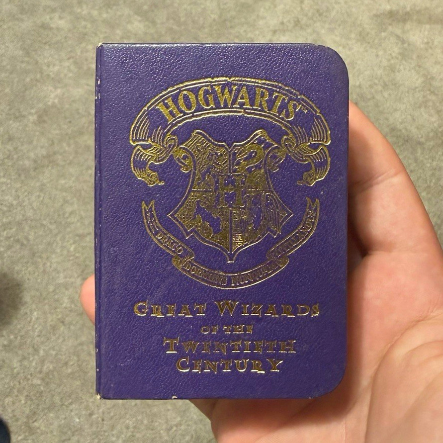 2000 Warner Bros. Harry Potter Great Wizards Mini Book Dumbledore Very Rare 2000 Warner Bros. Harry Potter Great Wizards Mini Book Dumbledore Very Rare