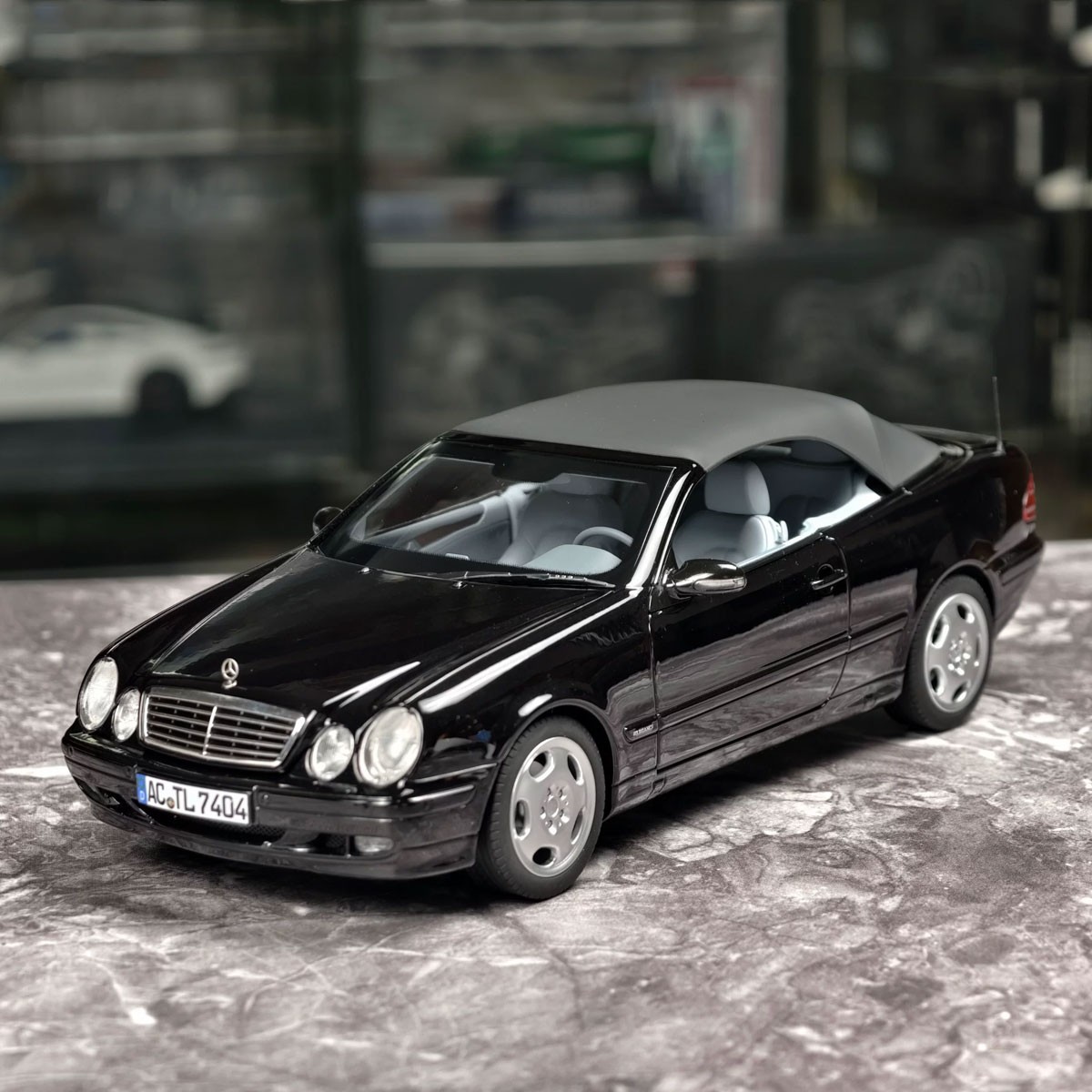 NOREV 1/18 CLK A208 2000 Convertible Black Alloy Car Model