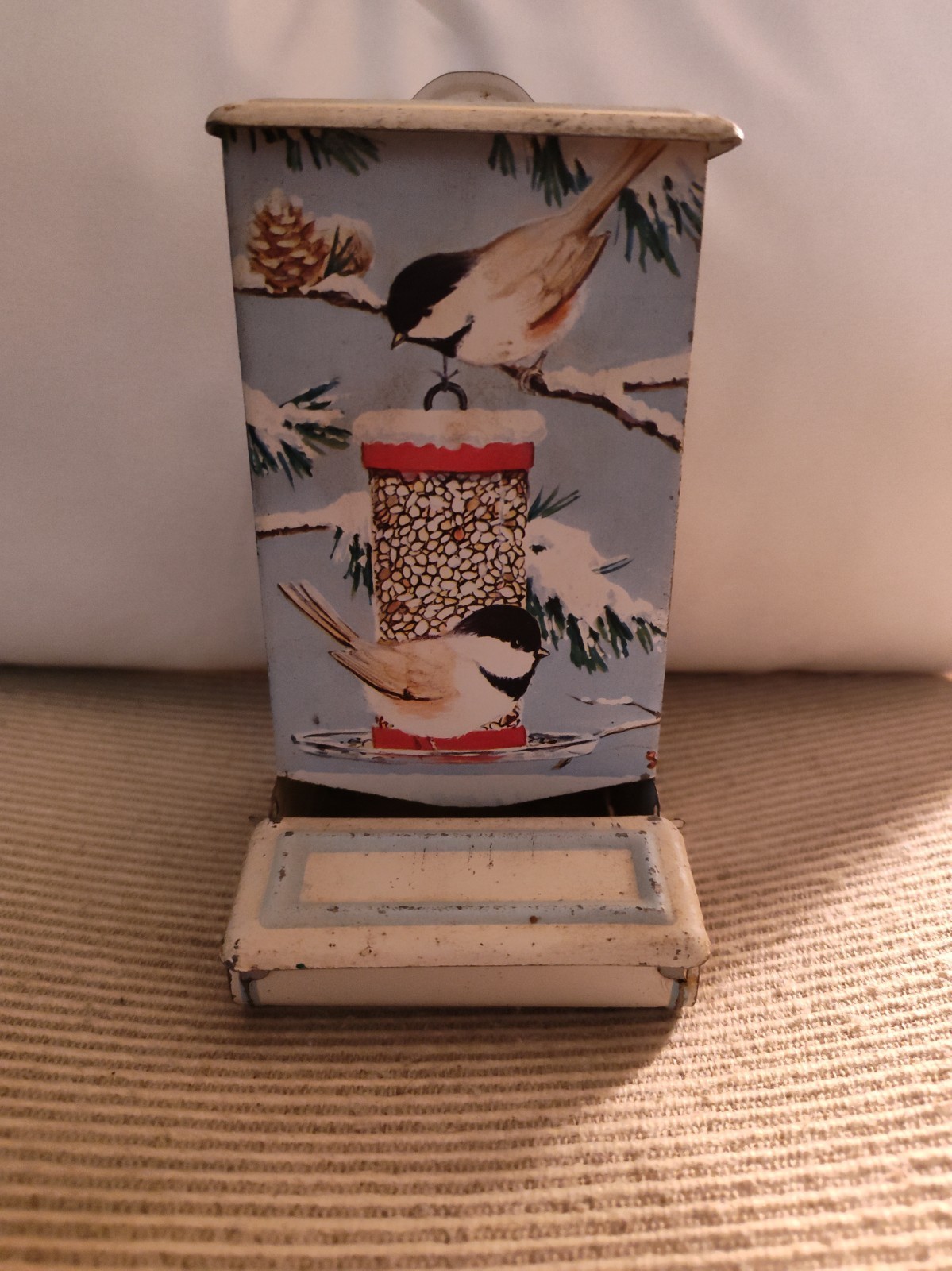 Vintage Jasco Hong Kong Metal Tin MatchBox Wall Holder Birds at Bird Feeder Vintage Jasco Hong Kong Metal Tin MatchBox Wall Holder Birds at Bird Feeder