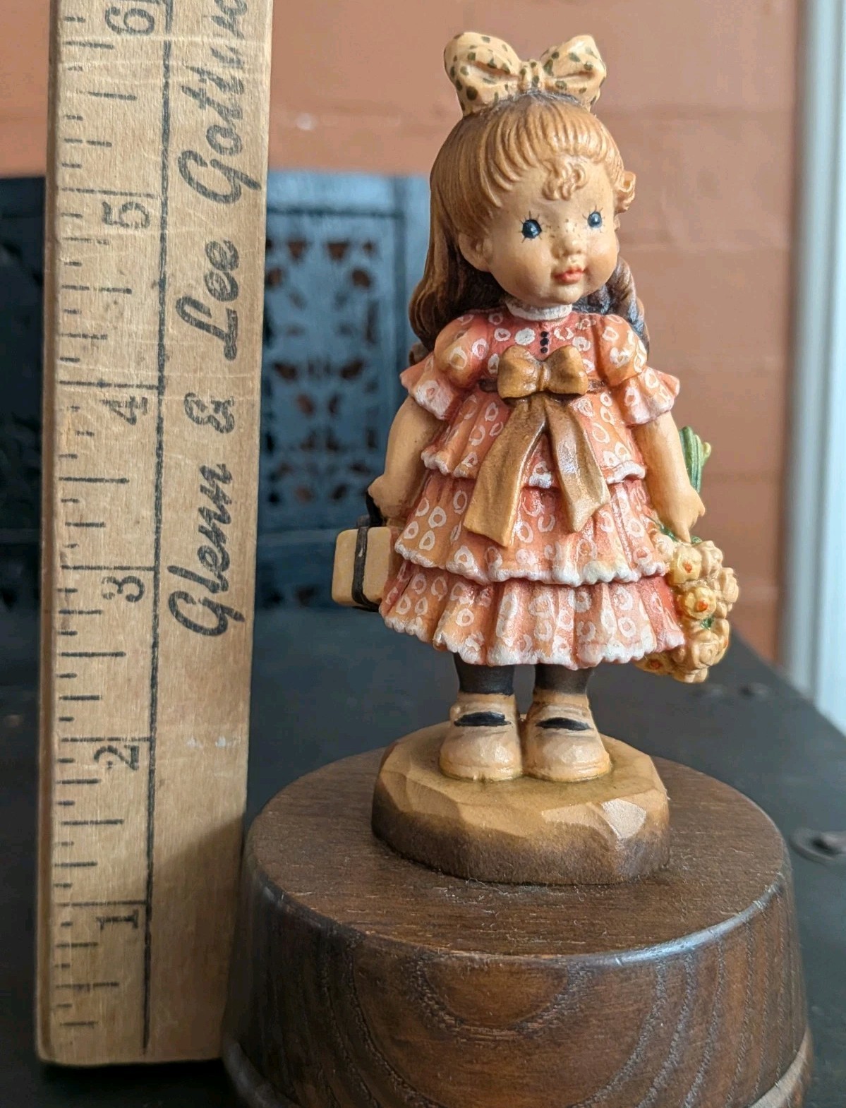 ANRI Woodcarving Italy Sarah Kay A Special Day Wooden Figurine 2073/4000 Music