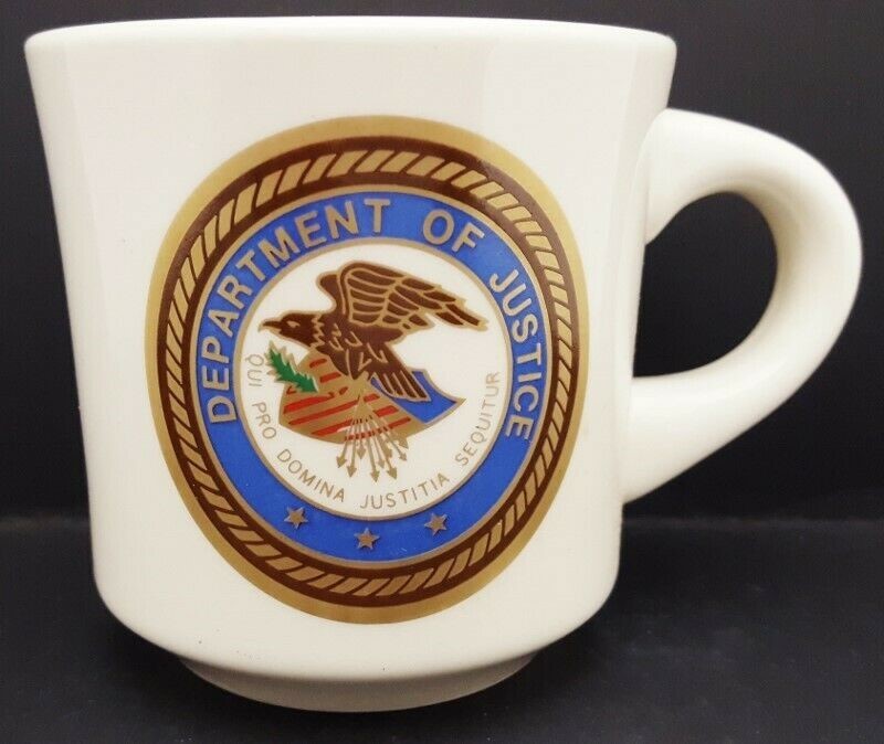 VINTAGE DOJ DEPARTMENT OF JUSTICE SEAL LOGO MUG - UNUSED F20