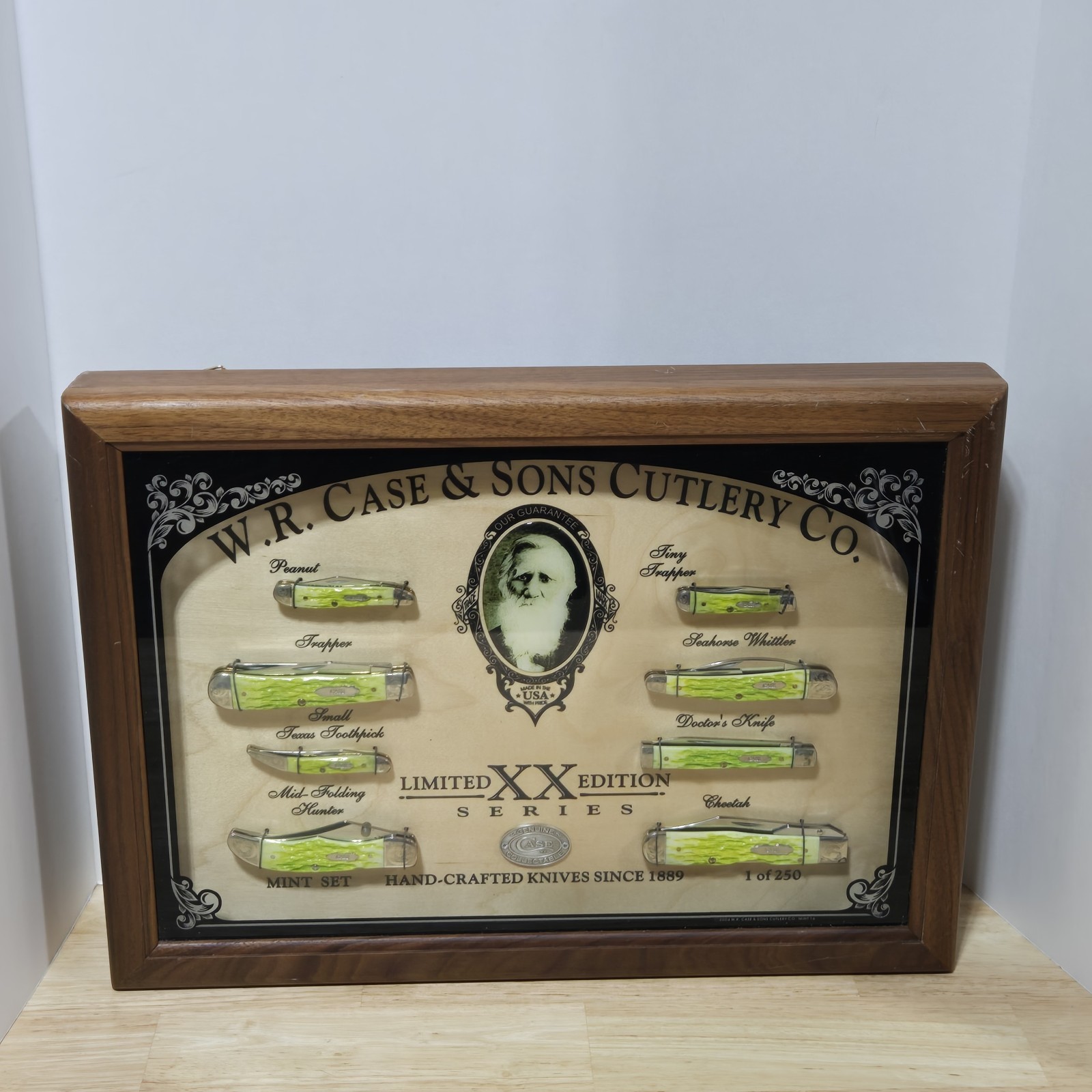 CASE XX LIMITED EDITION SERIES XVI KEY LIME BONE MINT SET
