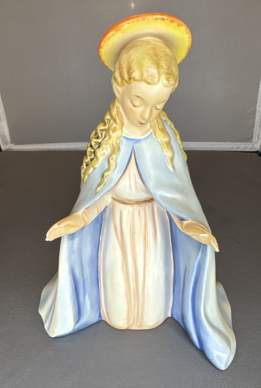 Vintage Goebel M.J. Hummel Virgin Mary Madonna Nativity 1951 Germany - Read Vintage Goebel M.J. Hummel Virgin Mary Madonna Nativity 1951 Germany - Read