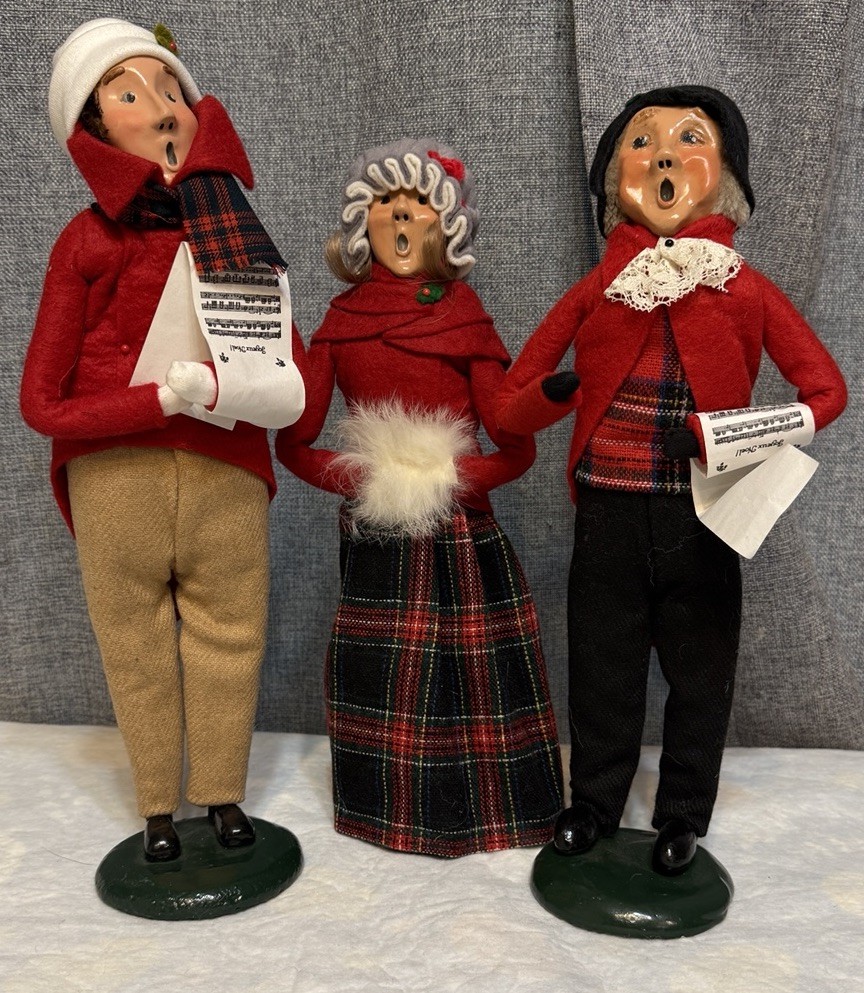 3 Vintage 1986-87 Byers Choice Carolers Hand Muff Music Sheet Red Tartan Skirt