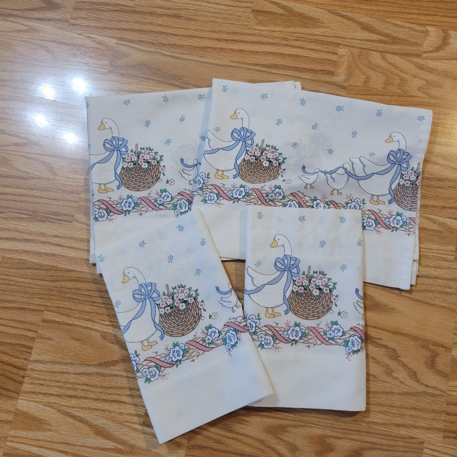 Vintage Set of 4 Kitchen Curtains Goose Geese Flowers Ribbon Granny Cottage Farm Vintage Set of 4 Kitchen Curtains Goose Geese Flowers Ribbon Granny Cottage Farm