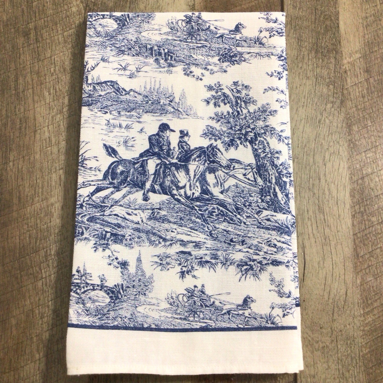 Vintage Williamsburg Tea Towel Blue White Toile Hunting Scene