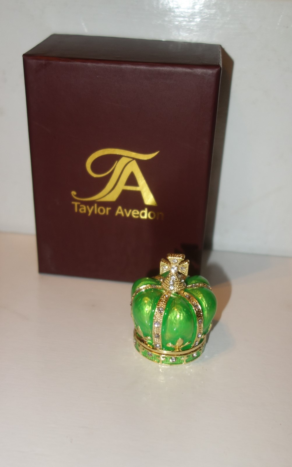 Taylor Avedon Collectible trinket box green crown authentic new + box $140