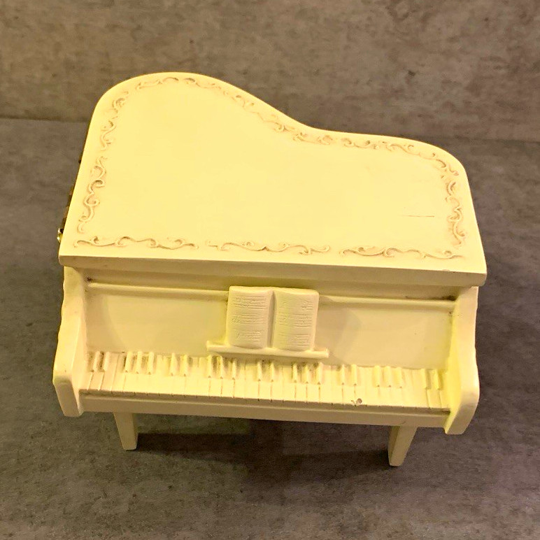 Vintage Grand Piano Resin Music Box Vintage Grand Piano Resin Music Box