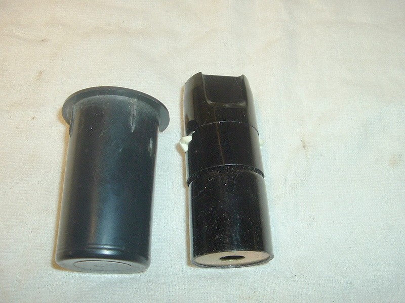 Vintage Magnavox 45 RPM Record Spindle Adapter