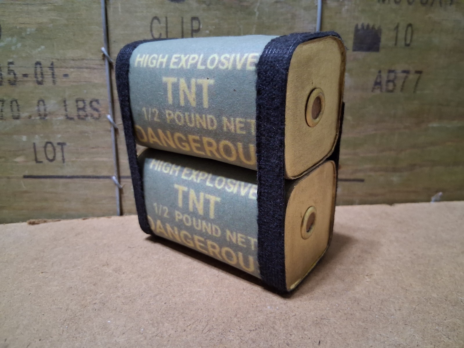 New inert WWII WW2 rare OSS TNT for Airborne demolition bag pouch prop New inert WWII WW2 rare OSS TNT for Airborne demolition bag pouch prop