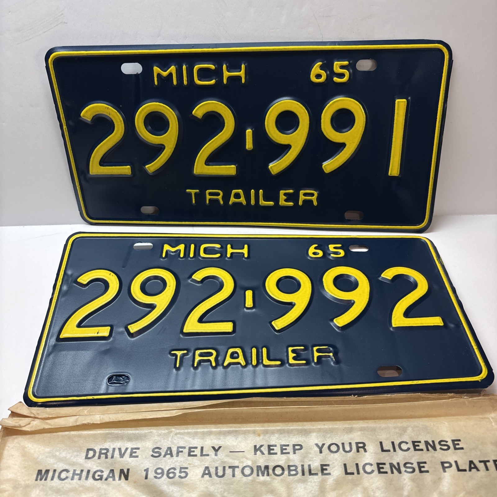 1965 Michigan Trailer License Plate Pair NOS Original 292991 & 292992 DMV Sleeve
