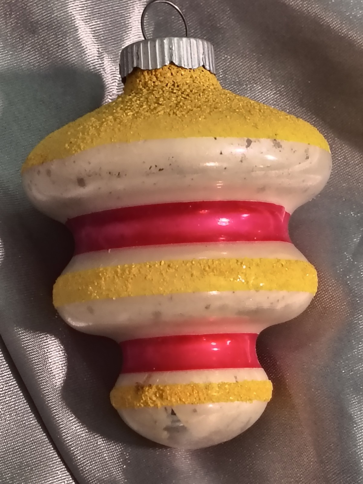 Vintage Shiny Brite Atomic Tornado Glass Mica Striped Ornament Red White Gold Vintage Shiny Brite Atomic Tornado Glass Mica Striped Ornament Red White Gold