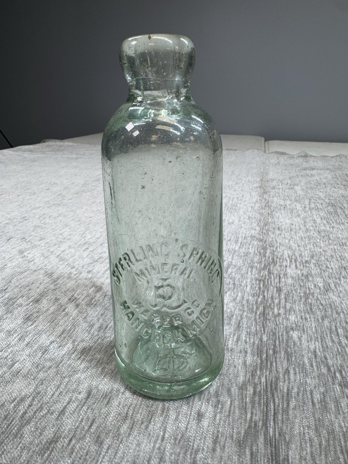 Sterling Spring Mineral Water Co Hancock Michigan Glass Bottle Hutch Blob Top