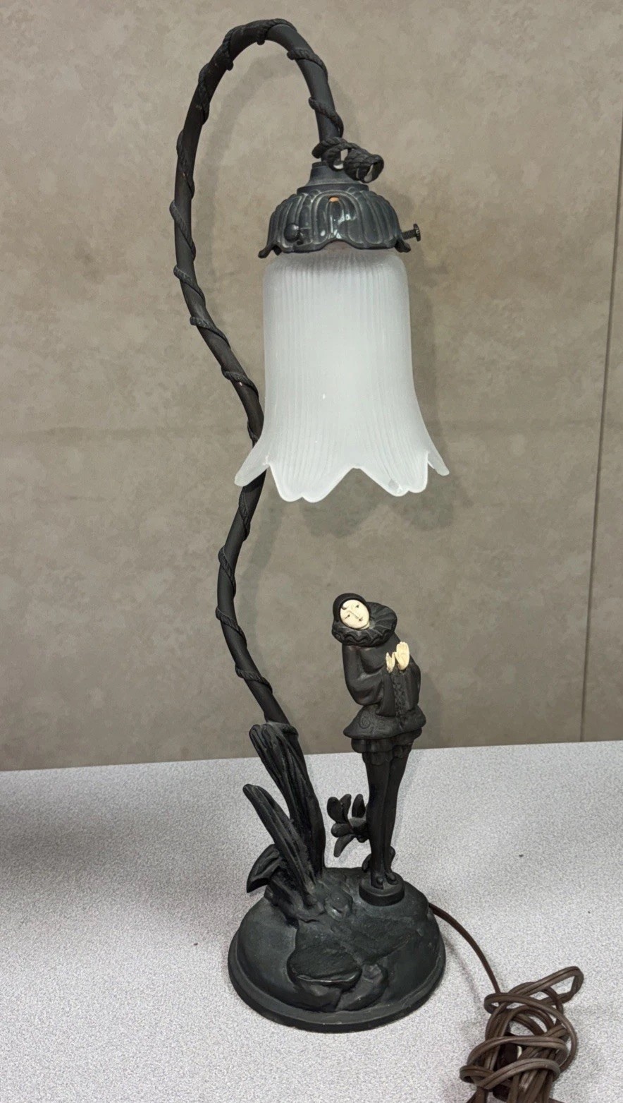 Vtg.J.B. Hirsch Co. Collection Francaise Pierrette Lamp Harlequin Clown Art Deco Vtg.J.B. Hirsch Co. Collection Francaise Pierrette Lamp Harlequin Clown Art Deco