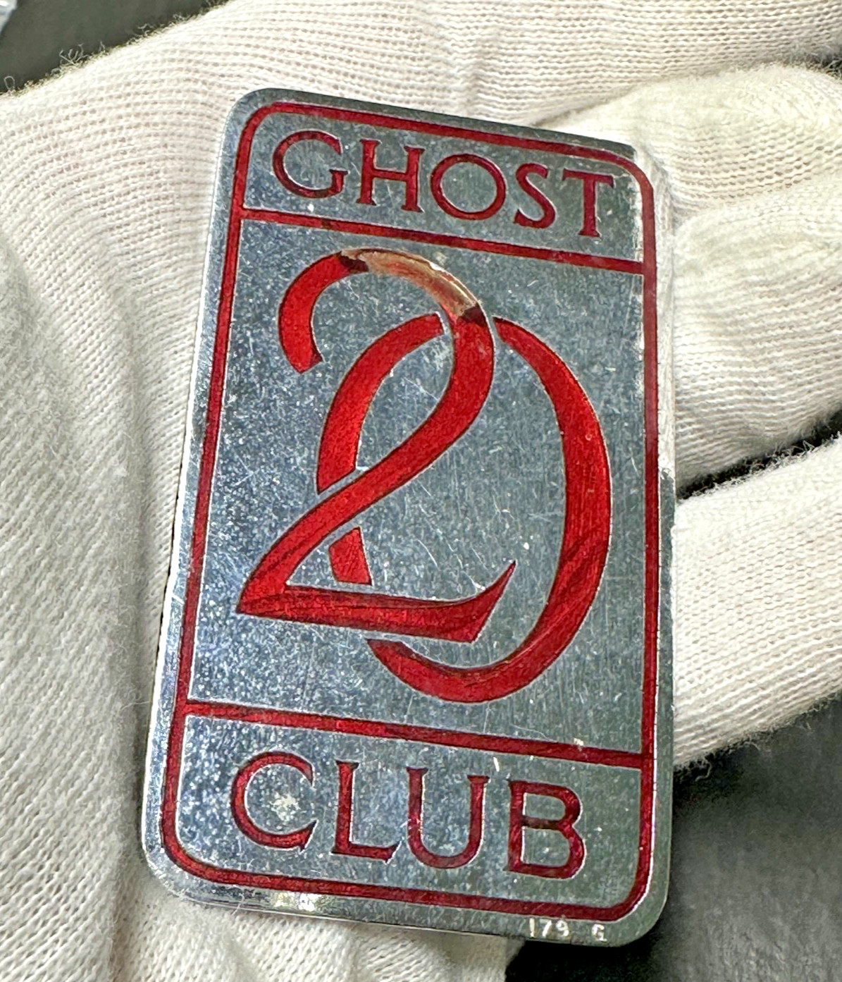 VINTAGE ROLLS ROYCE GHOST CLUB 20 #179 G CAR BADGE M247