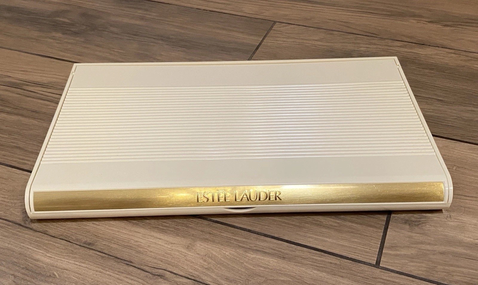 NEW VINTAGE 80S ESTEE LAUDER LARGE MAKEUP HOLDER HARD CASE WITH MIRROR 15” X 9”