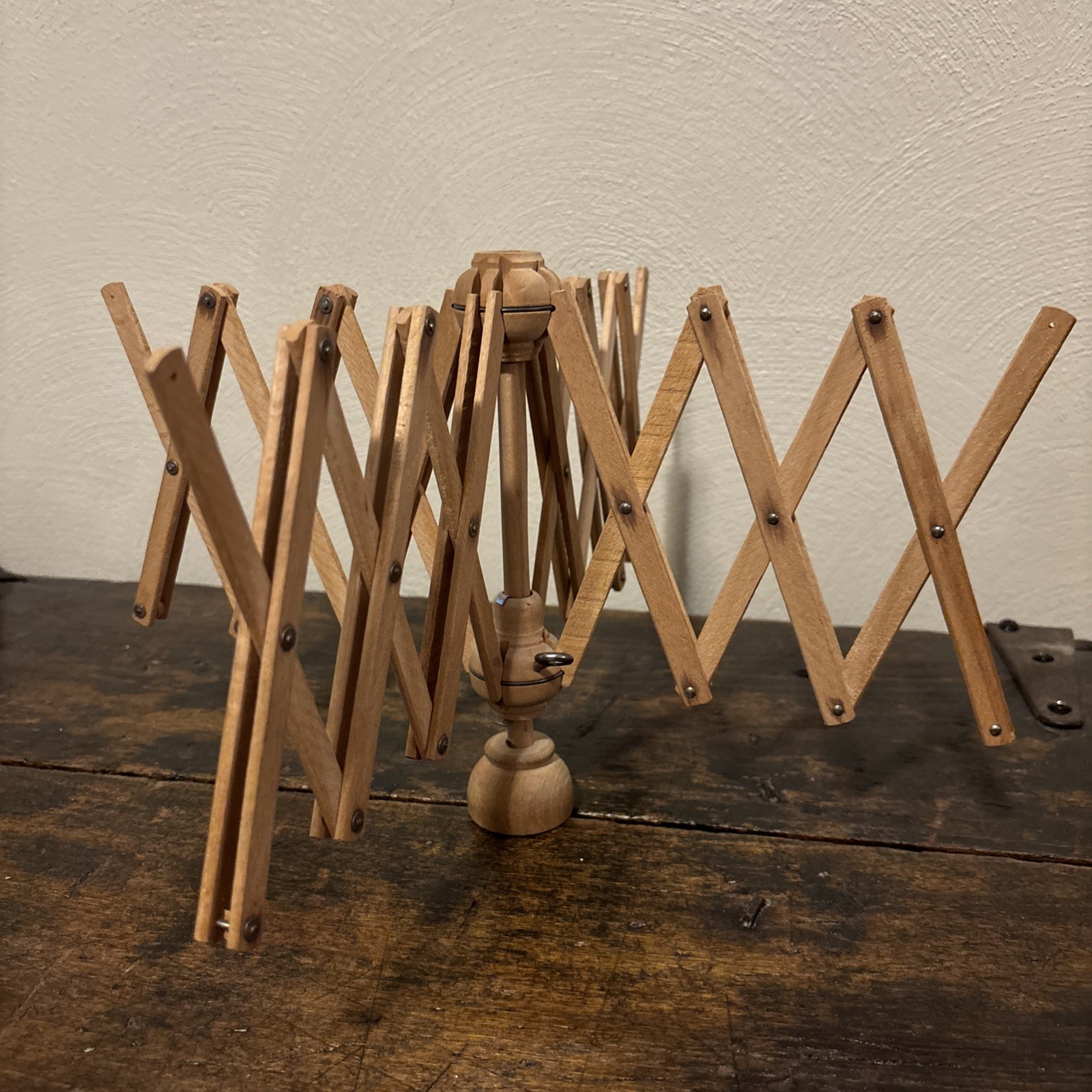 Vintage Wood Yarn Winder Swift Umbrella Style Expansion Knit Crochet VGUC Vintage Wood Yarn Winder Swift Umbrella Style Expansion Knit Crochet VGUC