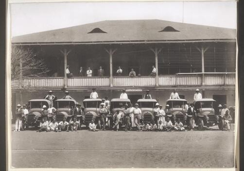 Accra Martini lorries 1915 Despatch department in the courtyard Old Photo Accra Martini lorries 1915 Despatch department in the courtyard Old Photo