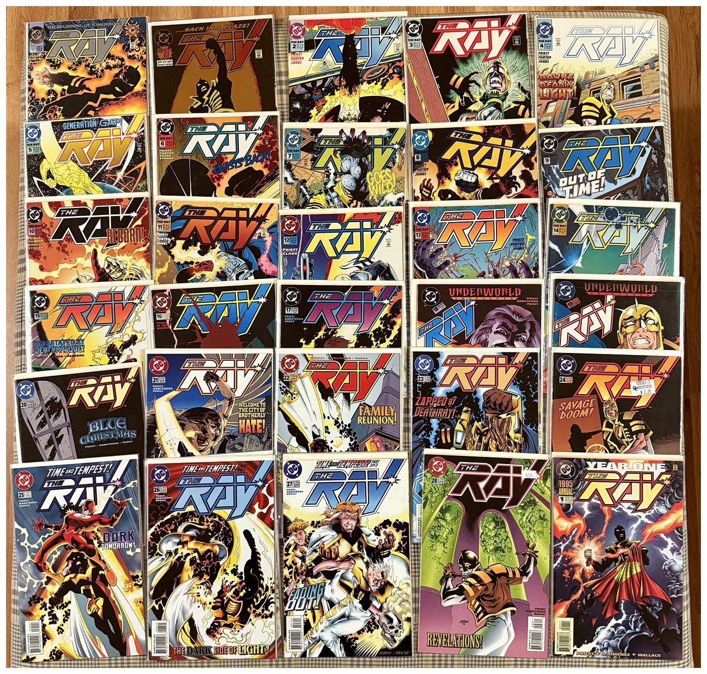 The Ray #0-28, Annual 1 Complete Set (1994) DC Comics -Christopher Priest- The Ray #0-28, Annual 1 Complete Set (1994) DC Comics -Christopher Priest-