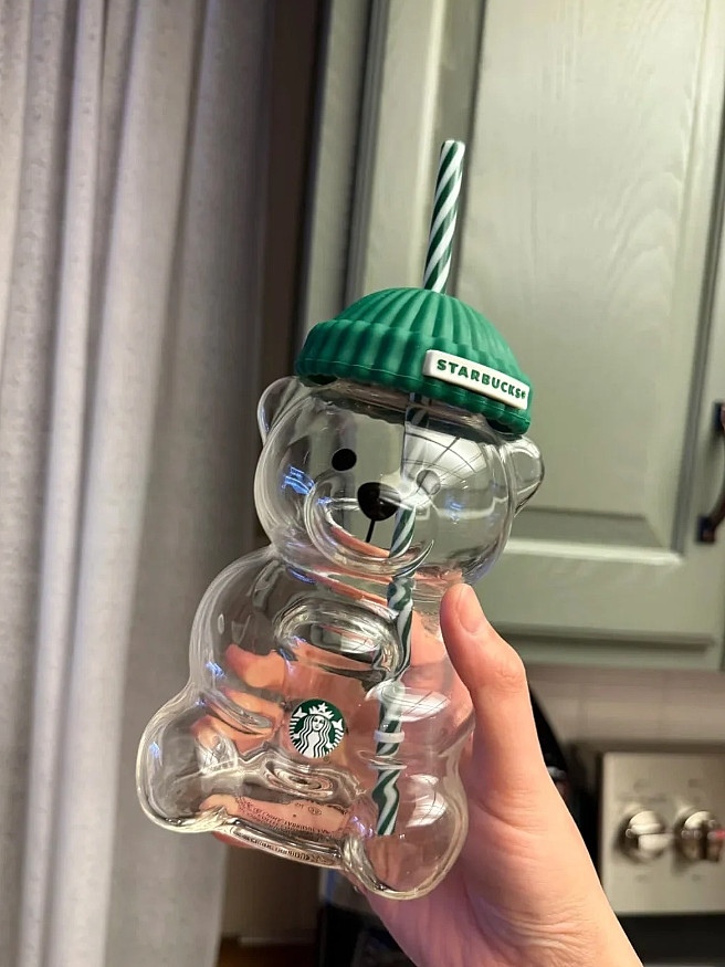 Star-bucks Bearista Bear 2026 Holiday Glass Cold Cup Limited Edition - New Box