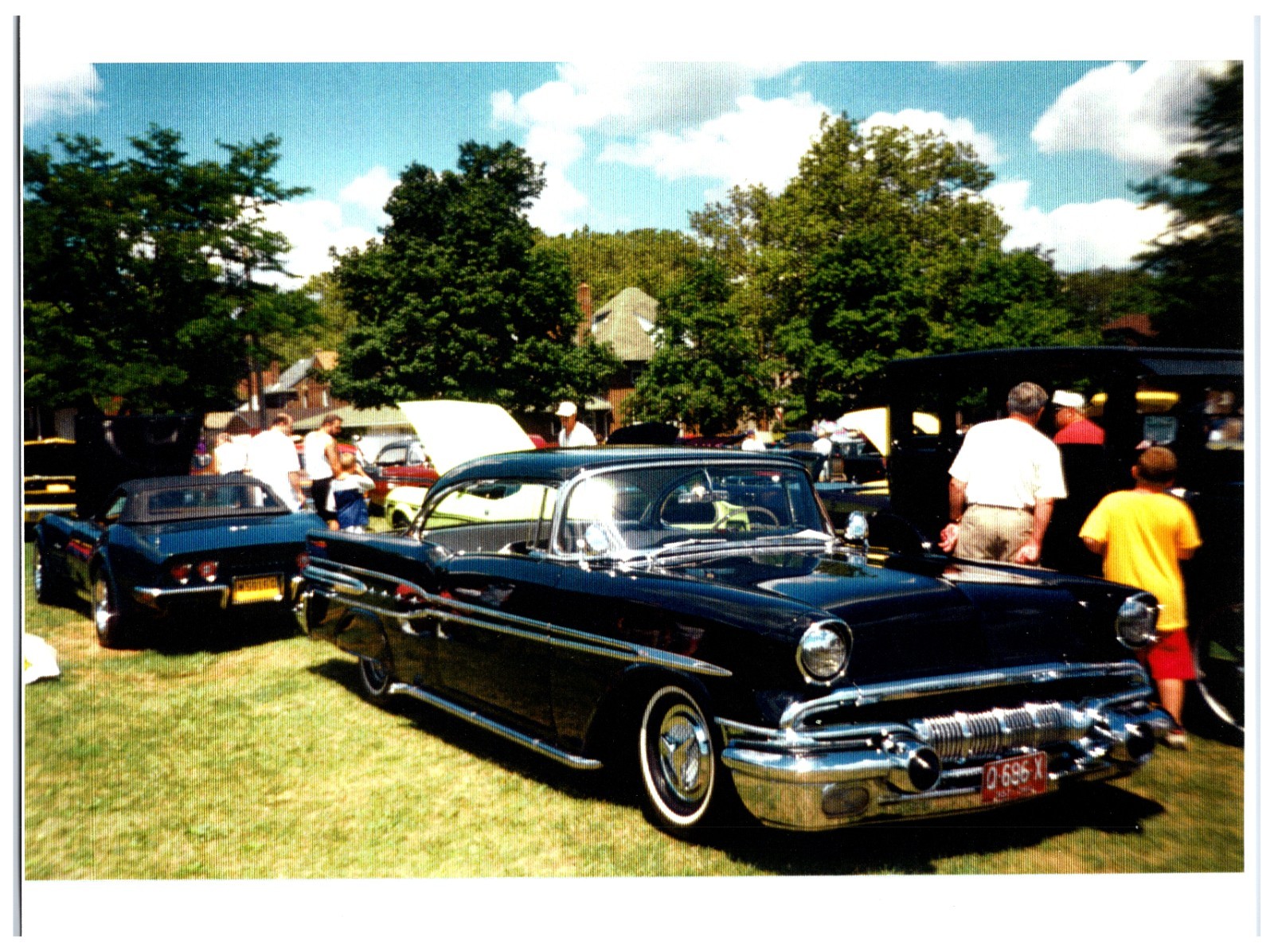 1957 Pontiac Star Chief Car At A Car Show - (8.5\ 1957 Pontiac Star Chief Car At A Car Show - (8.5\