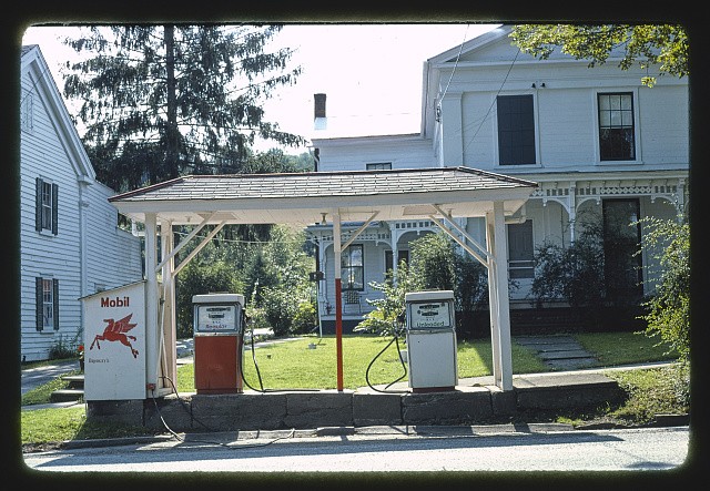 Photo:Bradley's Mobil, Main Street, Franklin, New York