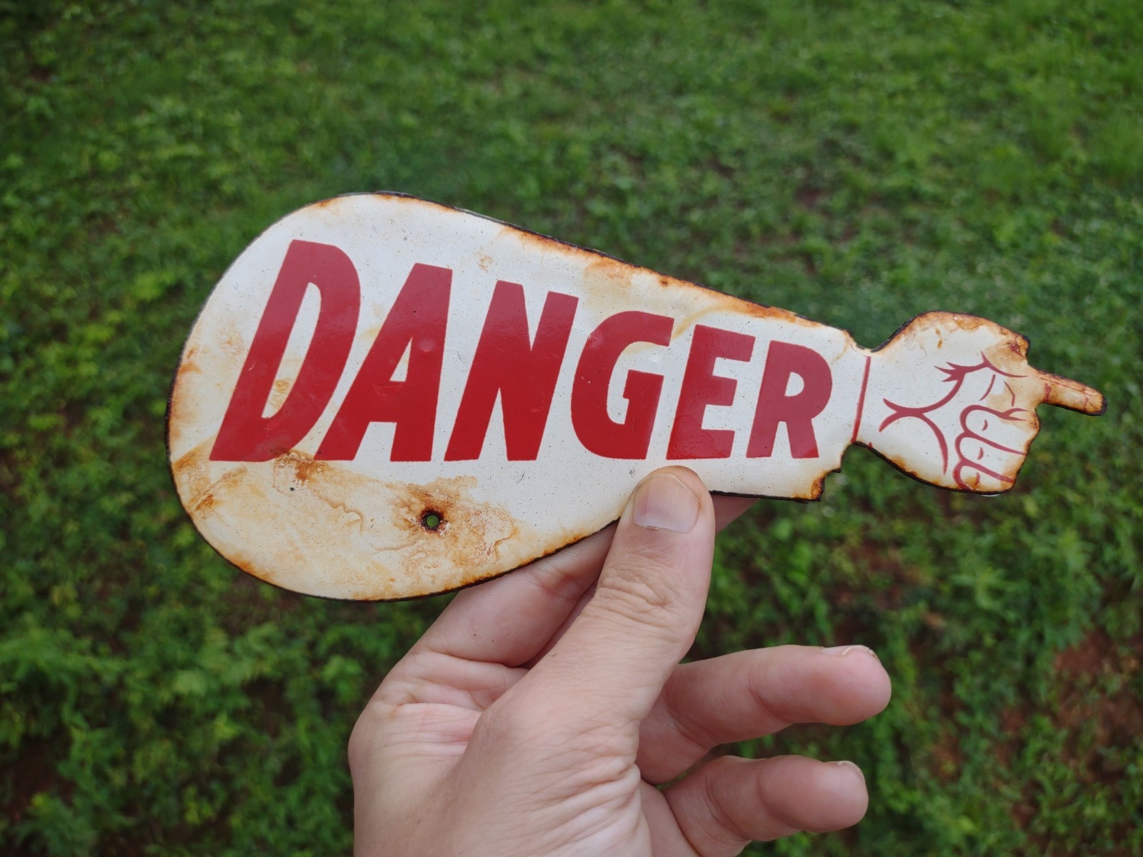 VINTAGE DANGER POINTING HAND ARM PORCELAIN METAL SIGN AUTO PARTS GAS OIL MOTOR VINTAGE DANGER POINTING HAND ARM PORCELAIN METAL SIGN AUTO PARTS GAS OIL MOTOR
