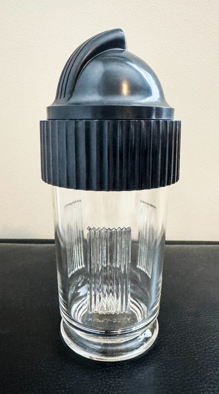 UNUSUAL RARE GLASS & BAKELITE STREAMLINE MODERNE COCKTAIL SHAKER C 1937