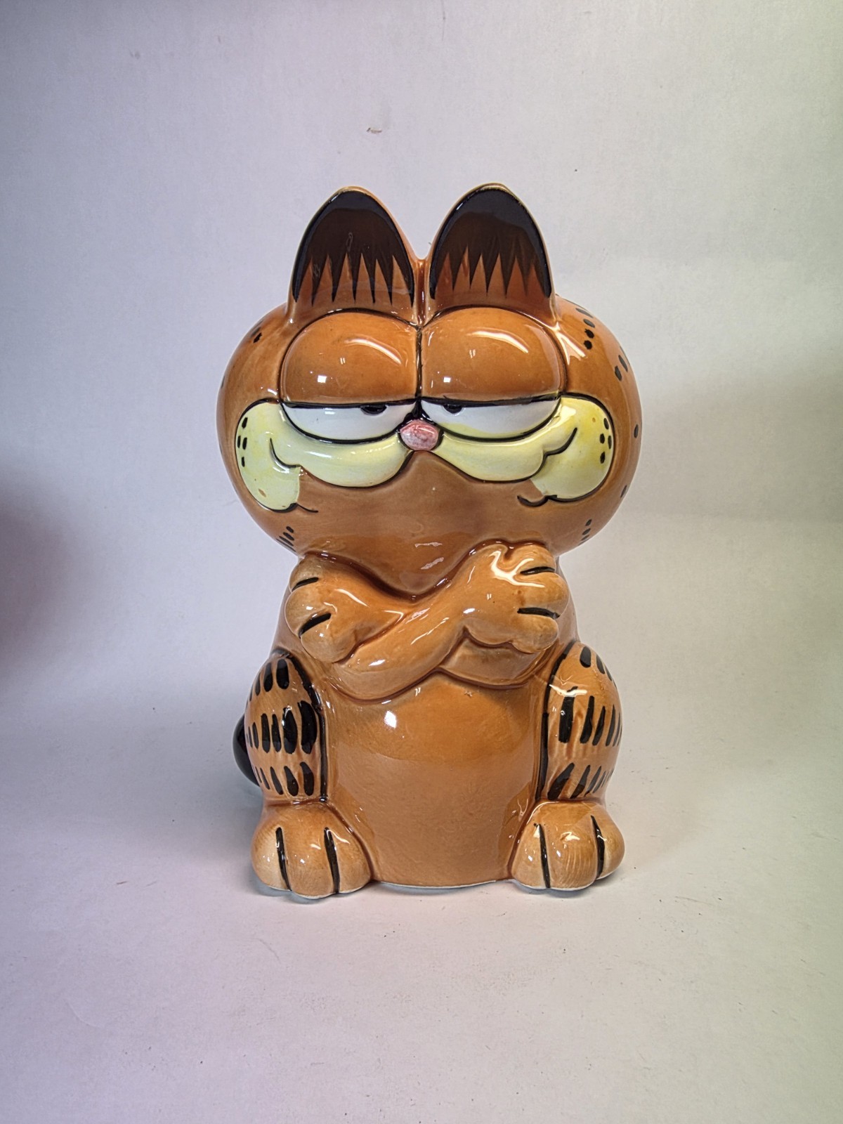 Vintage 1981 Garfield Ceramic Coin Bank Enesco Japan Jim Davis Crossed Arms Vintage 1981 Garfield Ceramic Coin Bank Enesco Japan Jim Davis Crossed Arms