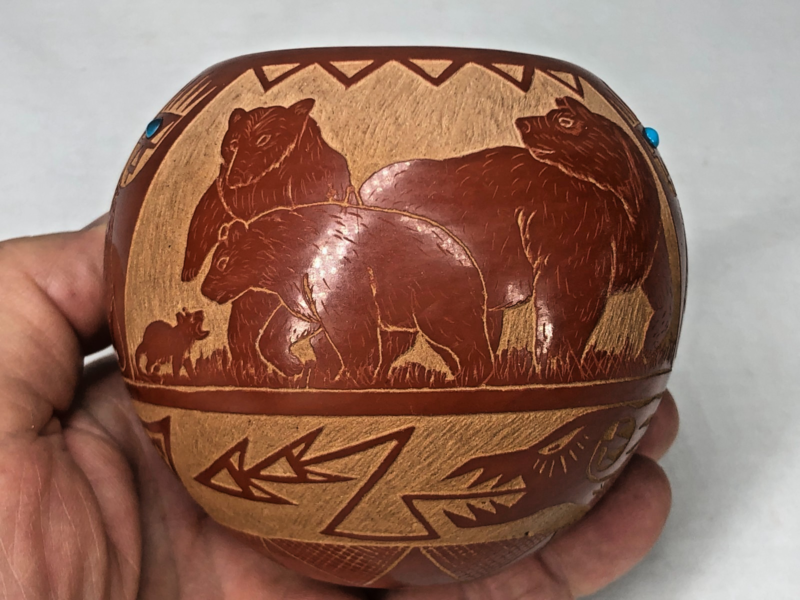 BEAUTIFUL VINTAGE SGRAFFITO POTTERY BOWL MADE BY THE SIOUX ARTIST RED STARR