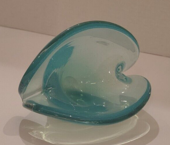 Murano Glass Opaque Blue Teal Clam Shell Bowl Vase Blown Italian Glass 2 Pose Murano Glass Opaque Blue Teal Clam Shell Bowl Vase Blown Italian Glass 2 Pose