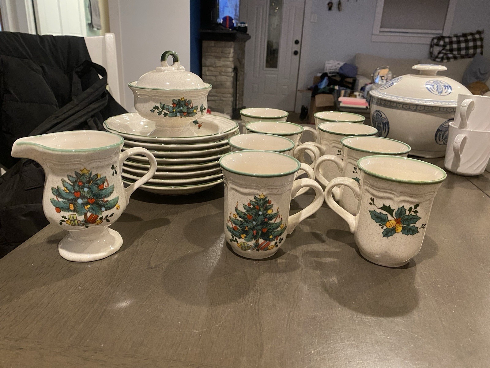Vintage Mikasa 18 Piece Festive Season EB 451 Ceramic Set Vintage Mikasa 18 Piece Festive Season EB 451 Ceramic Set