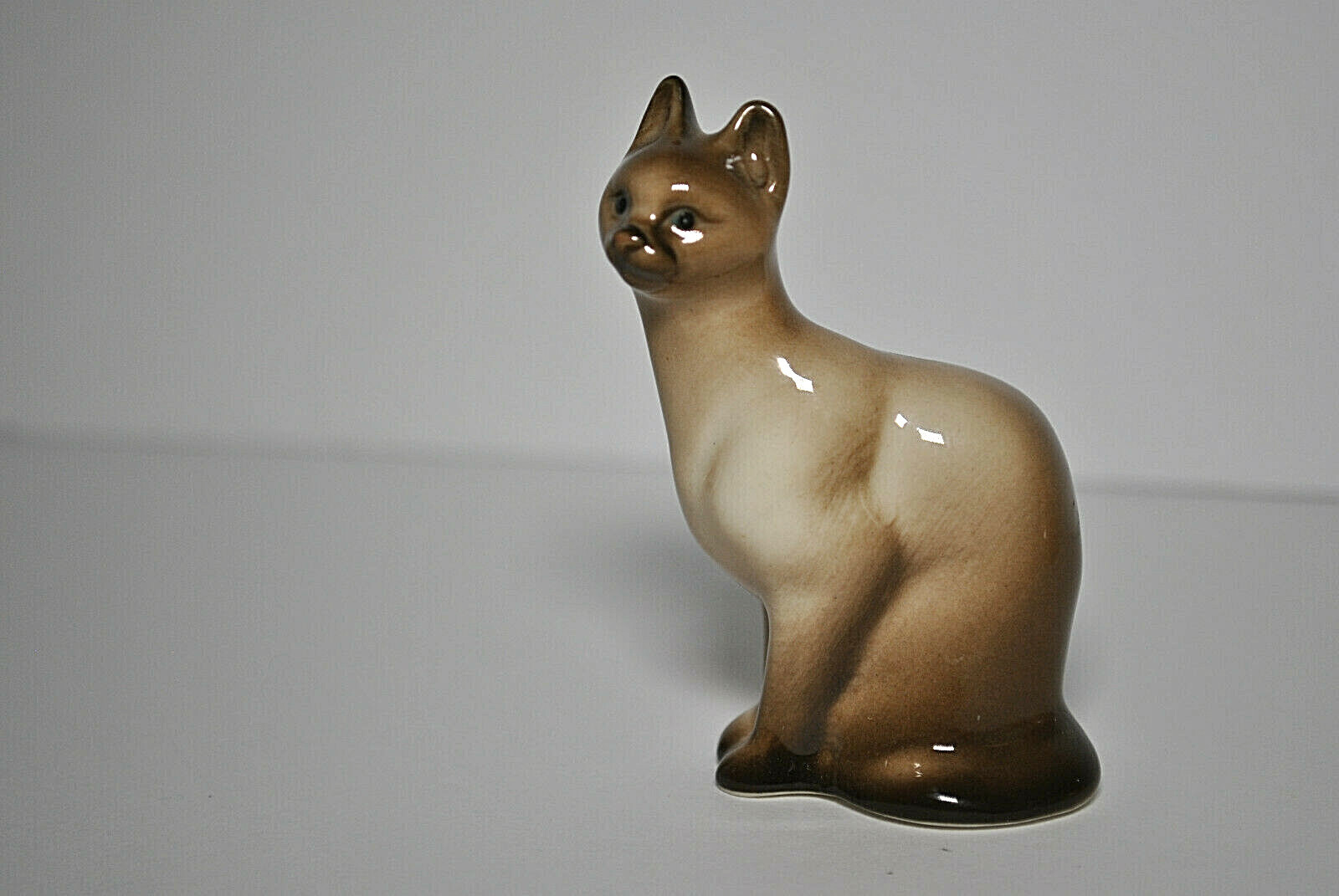 PORCELAIN Figurine Cat Siamese