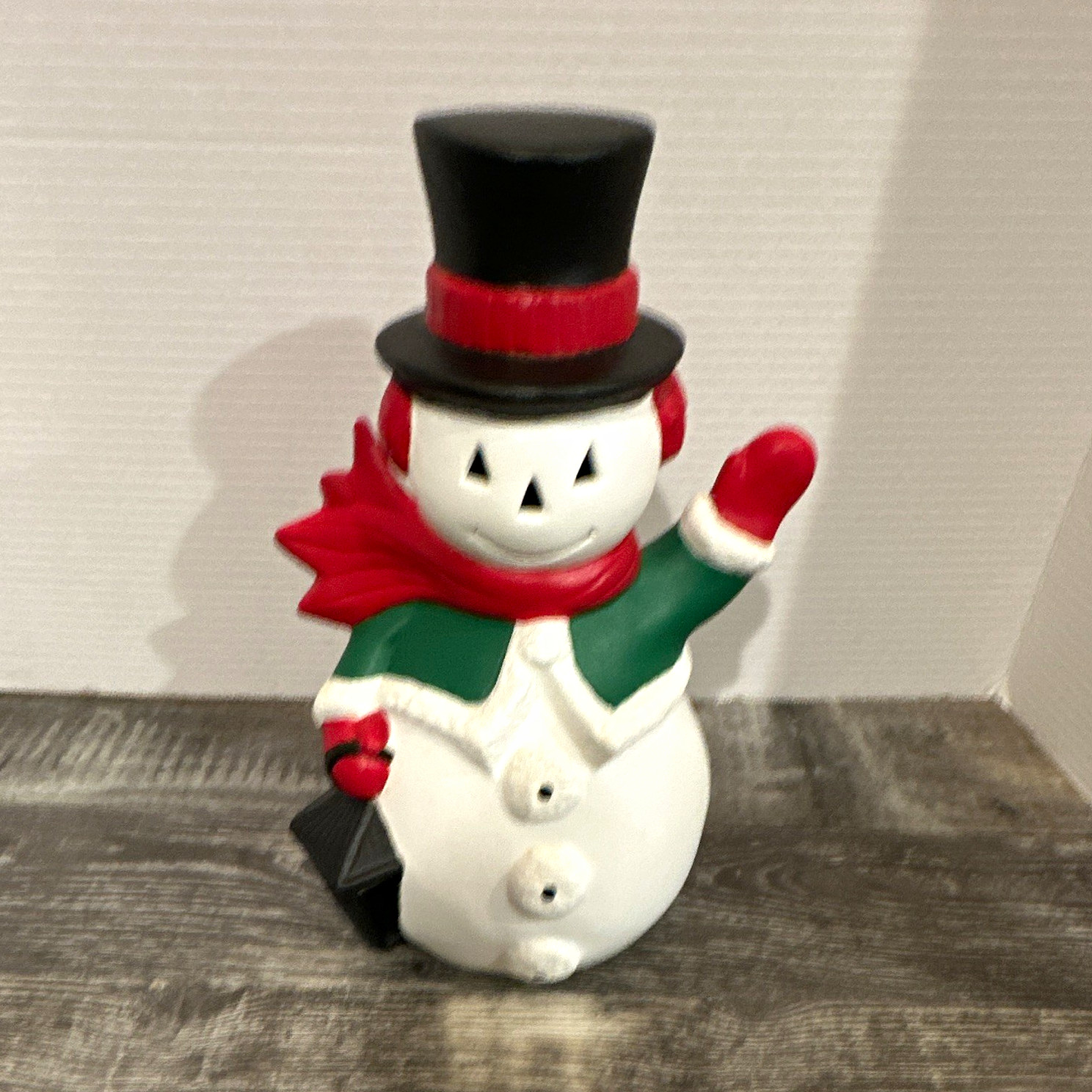 VTG Hand Painted Ceramic & Porcelain Snowman Christmas Figurine Top Hat Lantern VTG Hand Painted Ceramic & Porcelain Snowman Christmas Figurine Top Hat Lantern