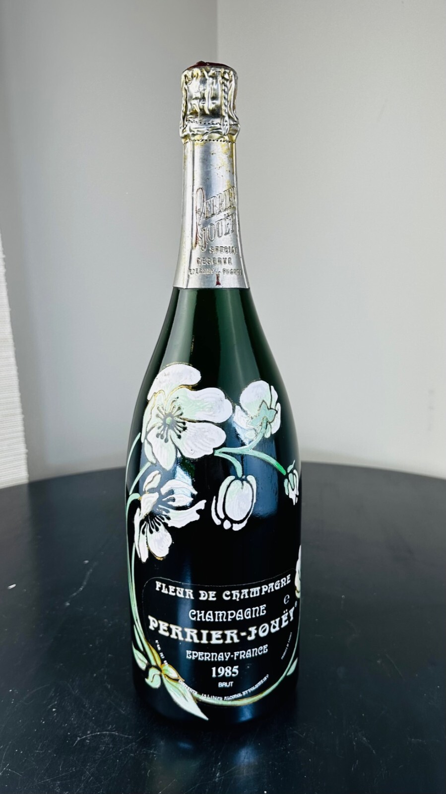 VTG Collectible PERRIER JOUET 1985 MAGNUM EMPTY ORIGINAL SEALED CHAMPAGNE BOTTLE VTG Collectible PERRIER JOUET 1985 MAGNUM EMPTY ORIGINAL SEALED CHAMPAGNE BOTTLE