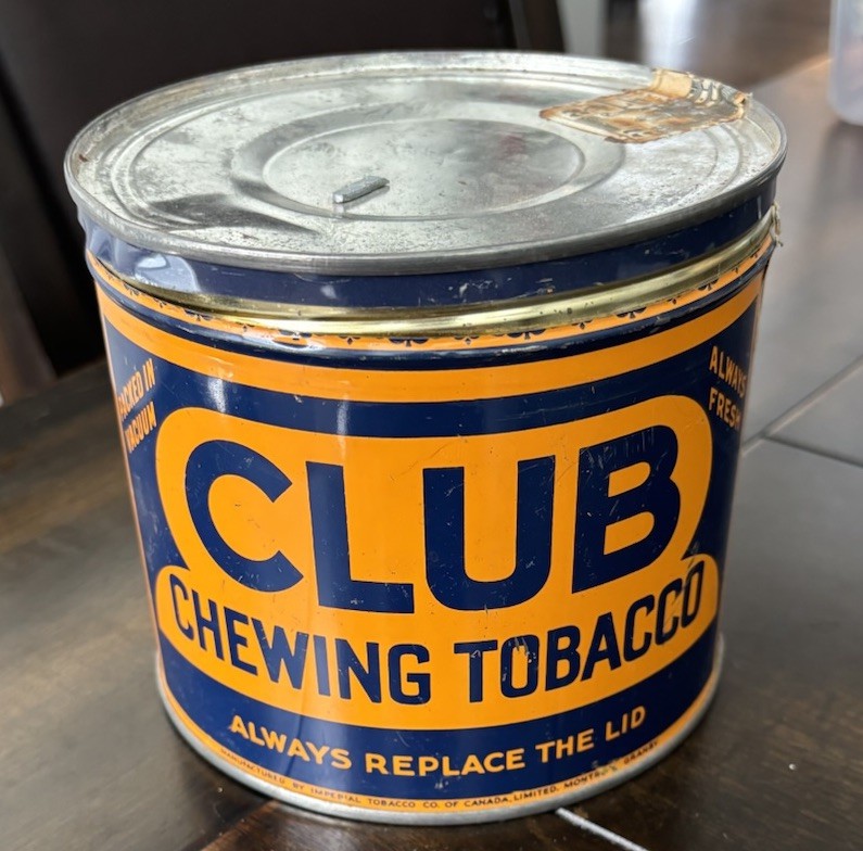 Vintage Club Chewing Tobacco Canister Tin Vintage Club Chewing Tobacco Canister Tin
