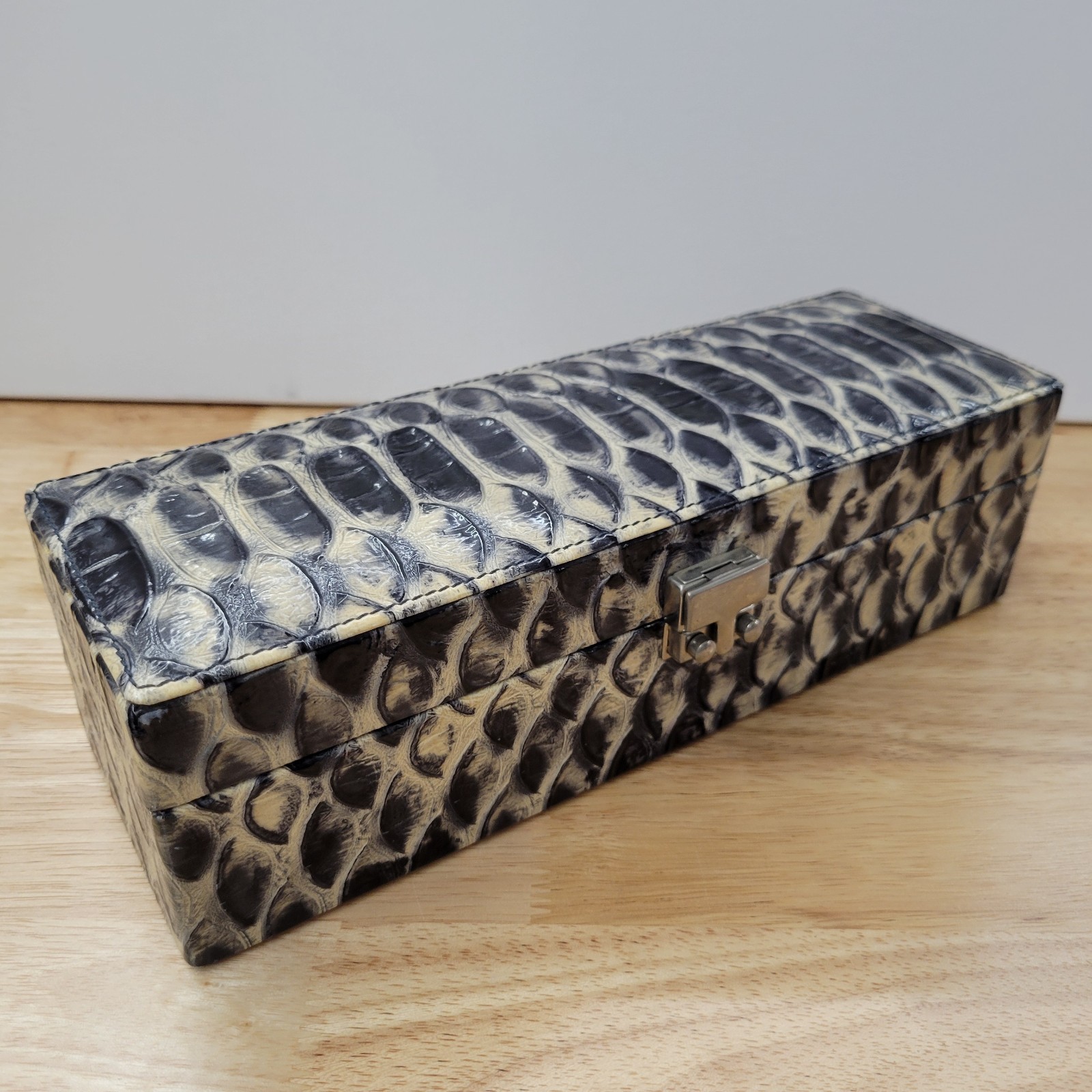 Vintage Aldo Raffa Italian Leather Valet Box Python Embossed Hard Shell Case Vintage Aldo Raffa Italian Leather Valet Box Python Embossed Hard Shell Case