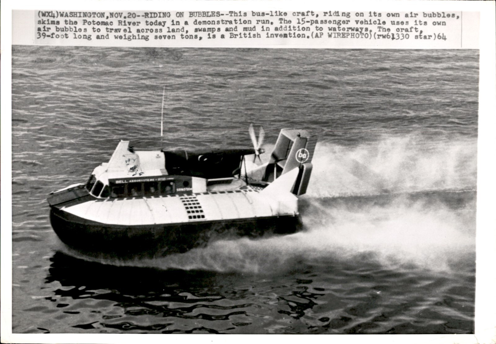 LG48 1964 Wire Photo RIDING ON BUBBLES BELL AERONAUTICS HOVERBOAT POTOMAC RIVER LG48 1964 Wire Photo RIDING ON BUBBLES BELL AERONAUTICS HOVERBOAT POTOMAC RIVER
