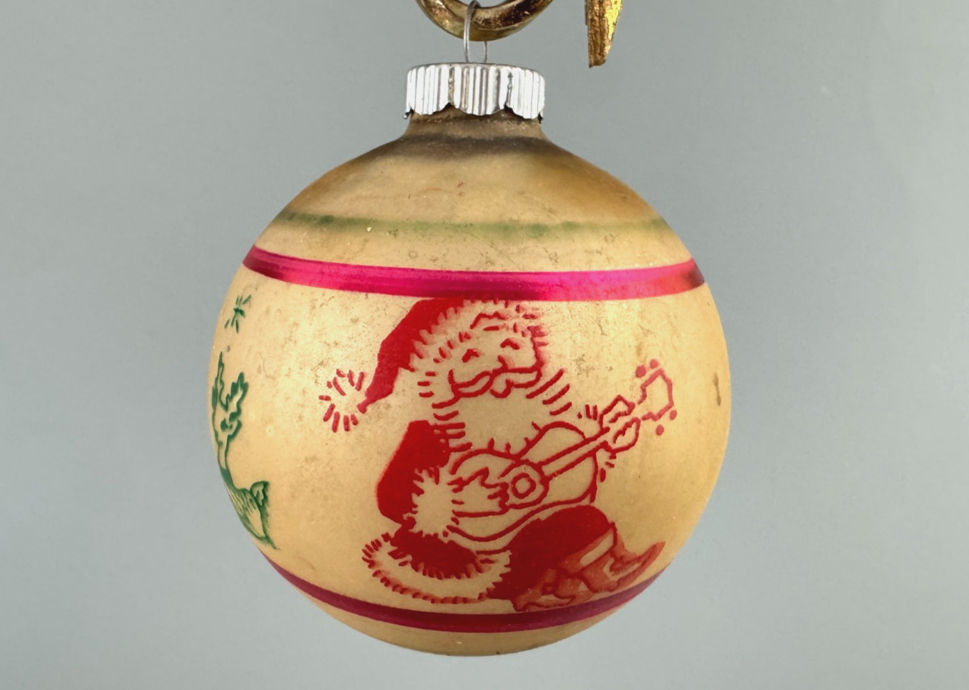 VTG Shiny Brite Stenciled Opaque Glass Santa Reindeer Ball Xmas Ornament 3'' VTG Shiny Brite Stenciled Opaque Glass Santa Reindeer Ball Xmas Ornament 3''