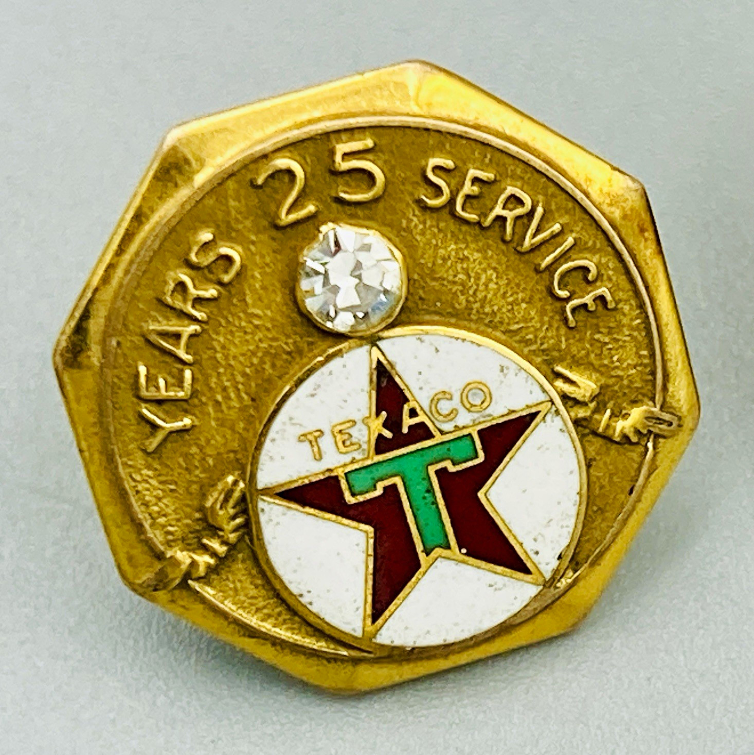 Vintage Texaco 25 Year Service Pin 14K Gold Robbins Clear Stone Screw Back Oil Vintage Texaco 25 Year Service Pin 14K Gold Robbins Clear Stone Screw Back Oil