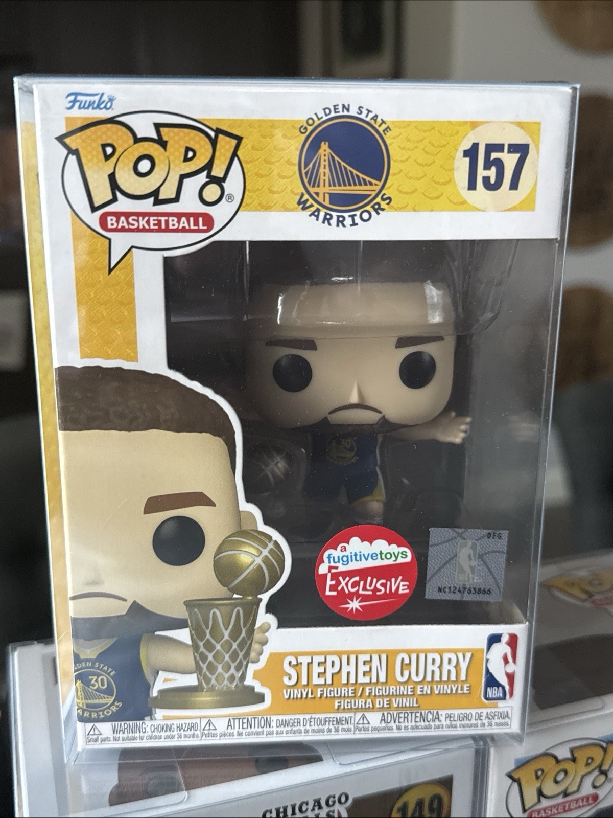 Funko Pop Stephen Curry w Championship Trophy Fugitive Toys Exclusive In Hand