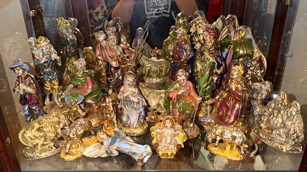 Vintage Atlantic Mold Ceramic Complete Nativity Scene Figurine Set, Multicolor