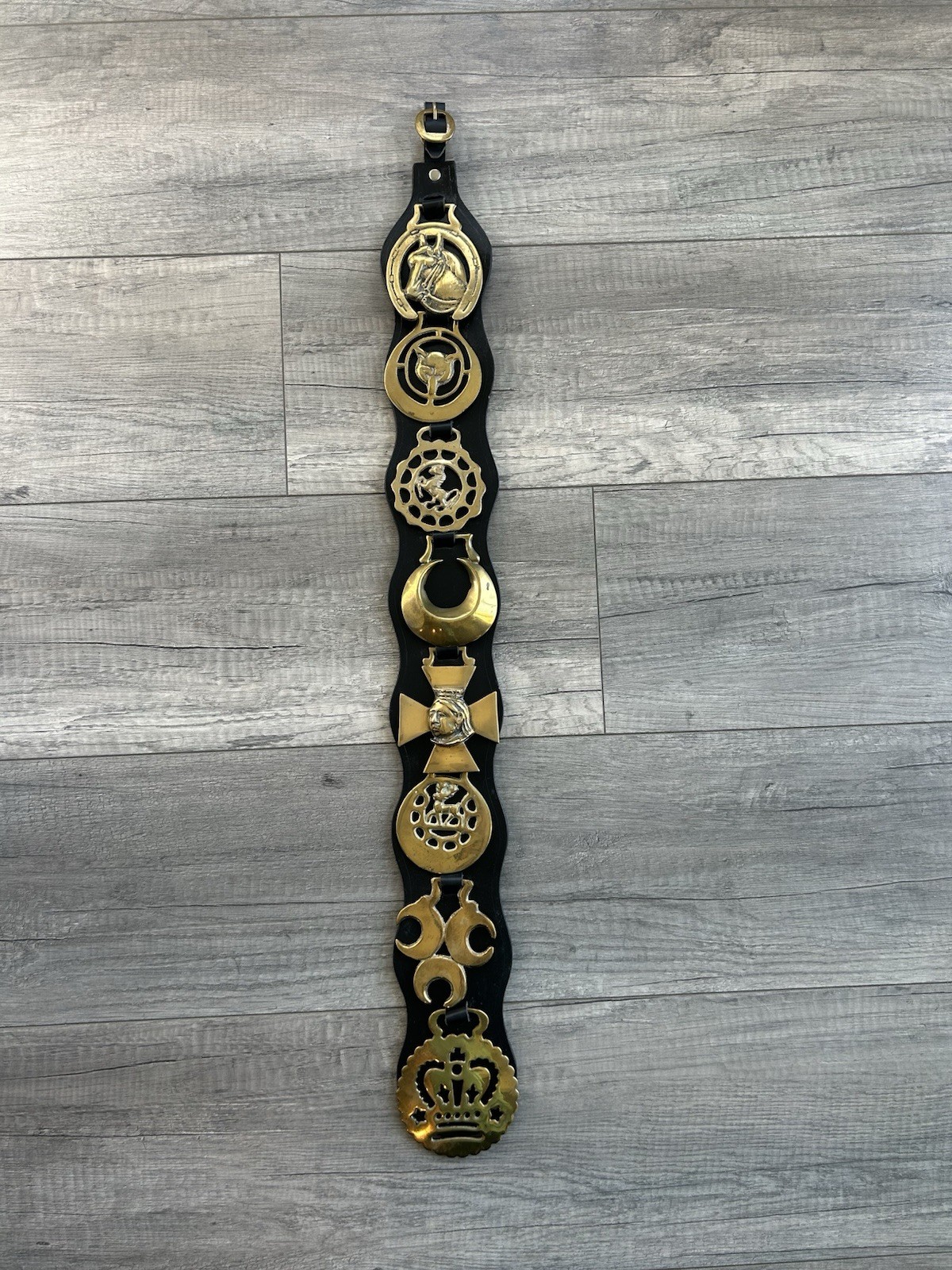 Vintage British Horse Brass Martingale 8 Sand Cast Medallions Celestial England Vintage British Horse Brass Martingale 8 Sand Cast Medallions Celestial England